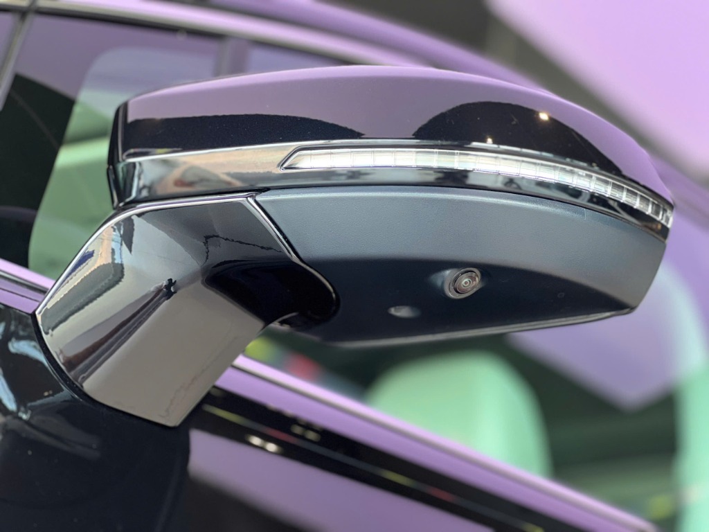 Gương chiếu hậu tích hợp camera 360 xe Volkswagen Viloran thực tế